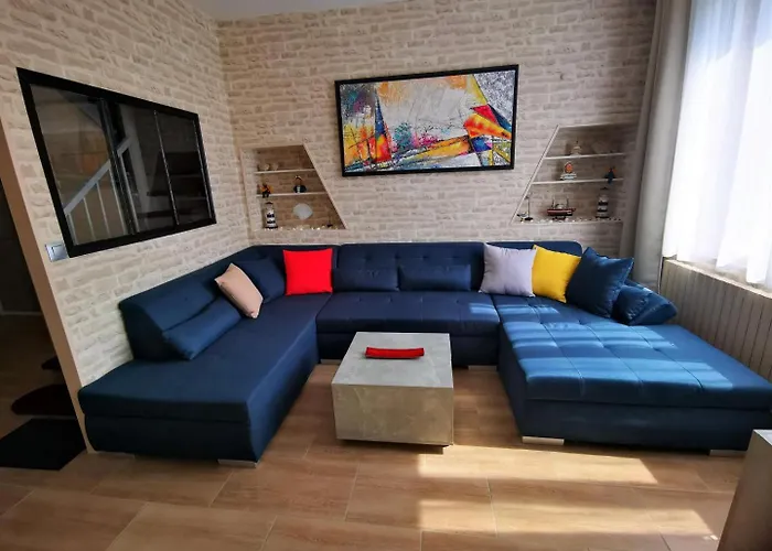 Holiday home Gite Gites De France - Les Violettes